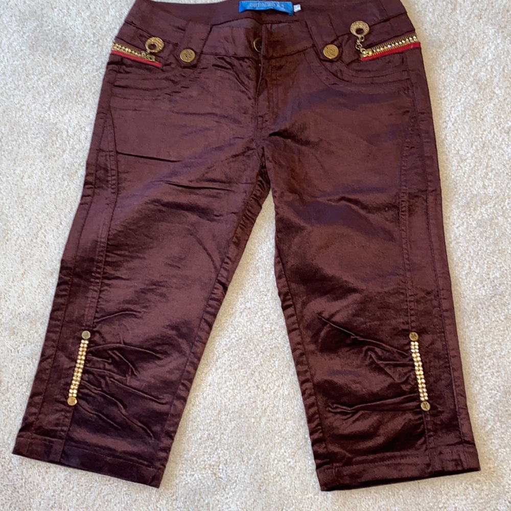 Brand new velvet capri pant